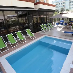 Alvin Comfort Albania